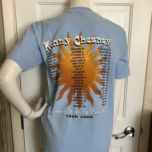 Kenny Chesney 2005  Tour Shirt - Picture 2 of 6